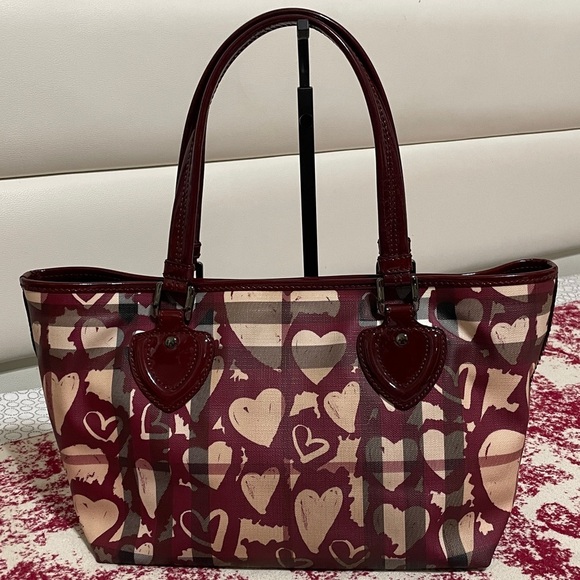 Burberry Tote Nova Check Heart Coated Canvas - Picture 3 of 15
